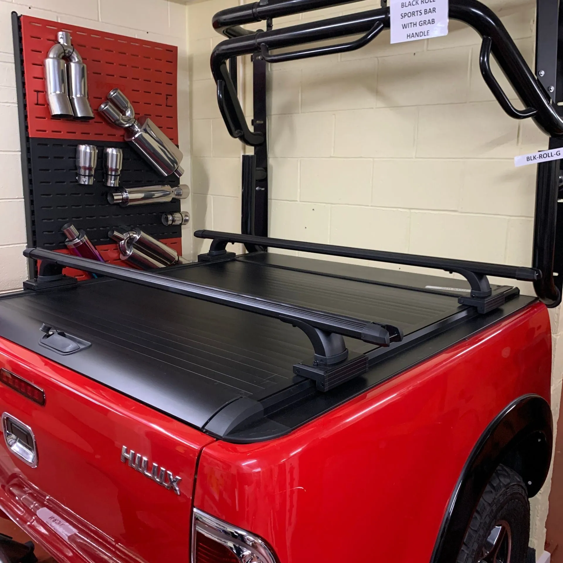 Low Profile Pickup Adjustable Cargo Rack Bars (Fits with Roll & Lock Covers)