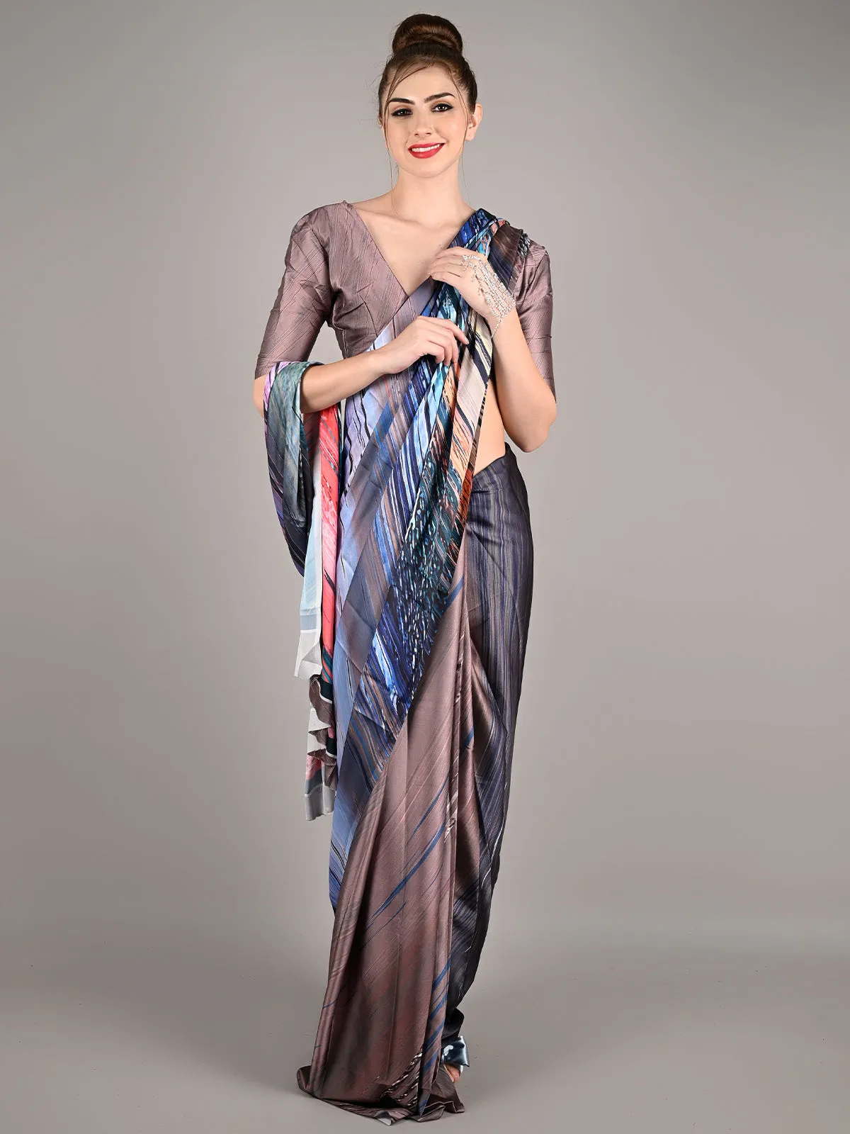 Odette Women Dark Grey Soft Crepe Digital Print Saree With Unstitched Blouse